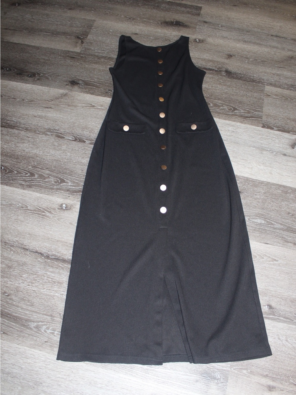 Black Sleeveless Button-Front Dress